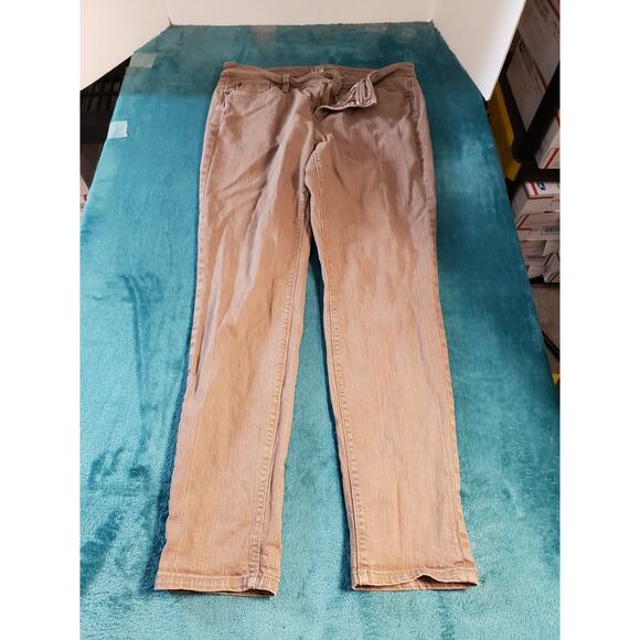 Loft Jeans Size 10 Womens Beige Stretch Denim Ladies Pants Mid Rise Curvy Skinny - Picture 1 of 12
